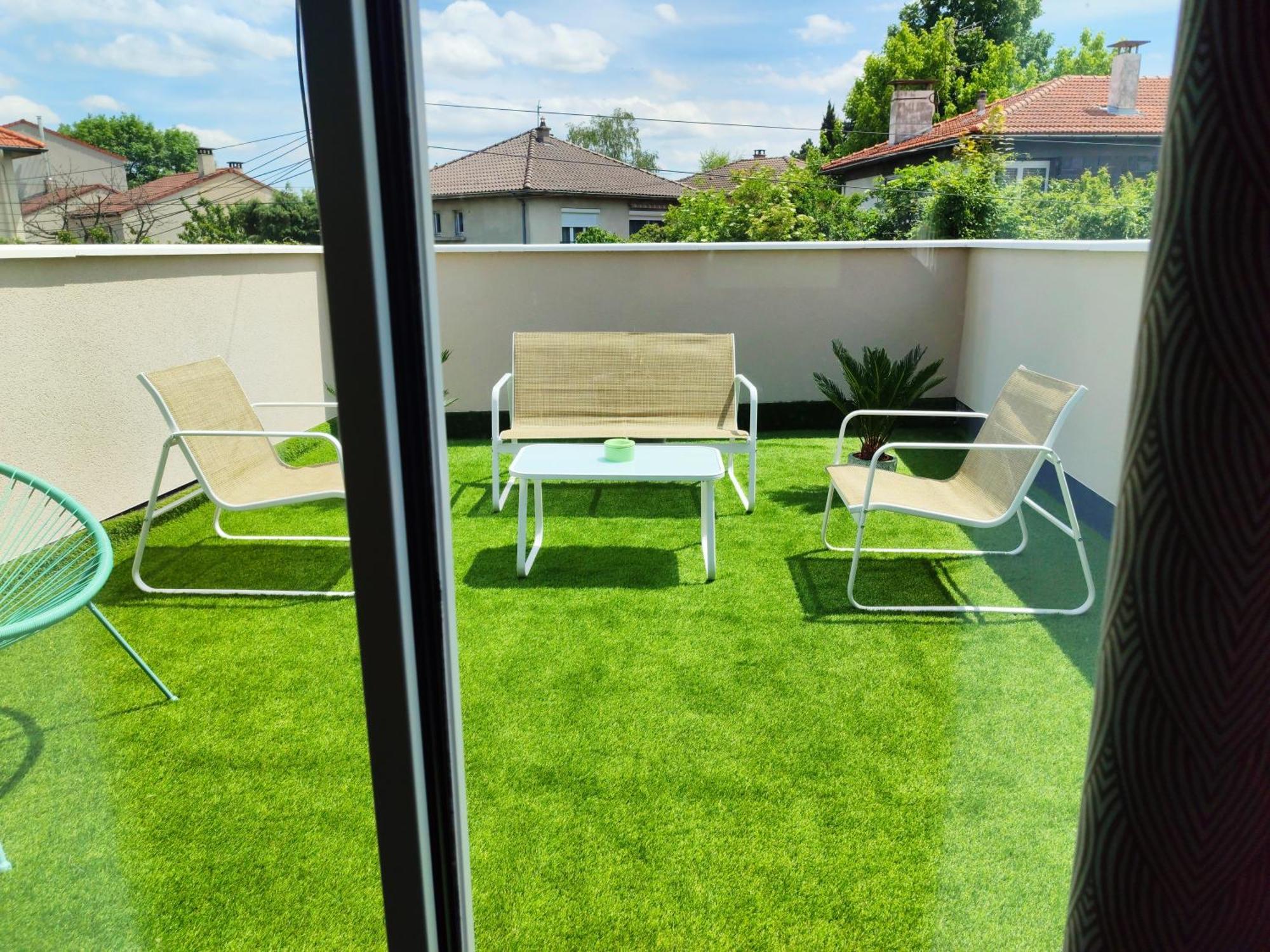 Maison Cosy Terrasse Ensoleille Clermont-Ferrand Luaran gambar